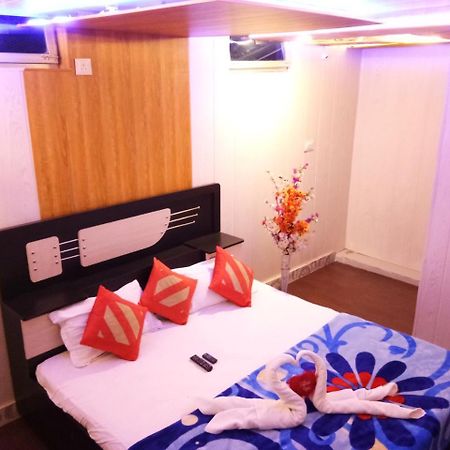 ฮาเวลี ธาราครห์ พาเลซ Hotel บุนดิ ภายนอก รูปภาพ