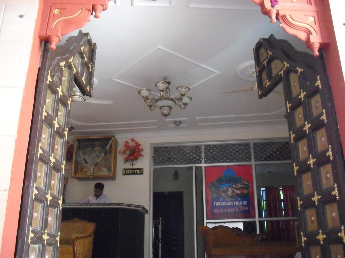 ฮาเวลี ธาราครห์ พาเลซ Hotel บุนดิ ภายนอก รูปภาพ