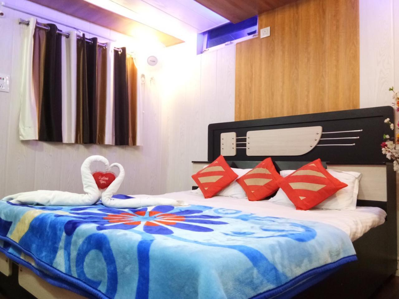 ฮาเวลี ธาราครห์ พาเลซ Hotel บุนดิ ภายนอก รูปภาพ