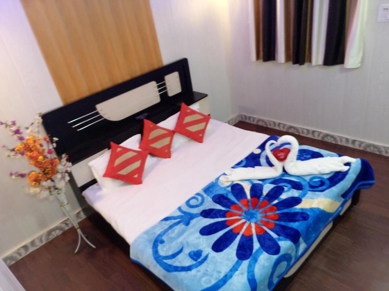ฮาเวลี ธาราครห์ พาเลซ Hotel บุนดิ ภายนอก รูปภาพ