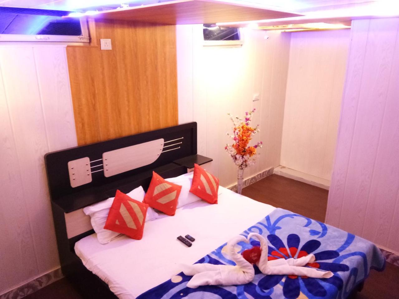 ฮาเวลี ธาราครห์ พาเลซ Hotel บุนดิ ภายนอก รูปภาพ