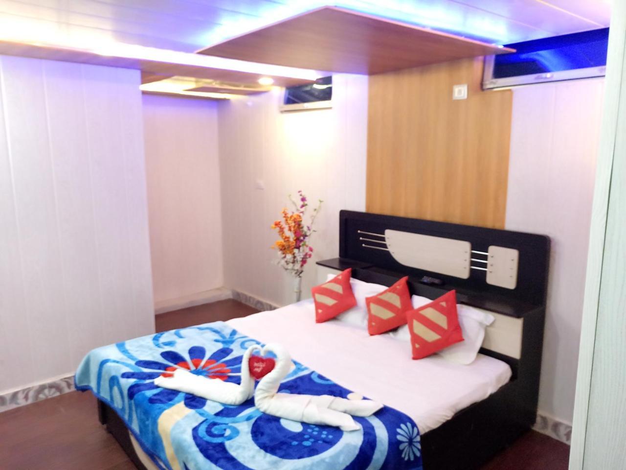ฮาเวลี ธาราครห์ พาเลซ Hotel บุนดิ ภายนอก รูปภาพ