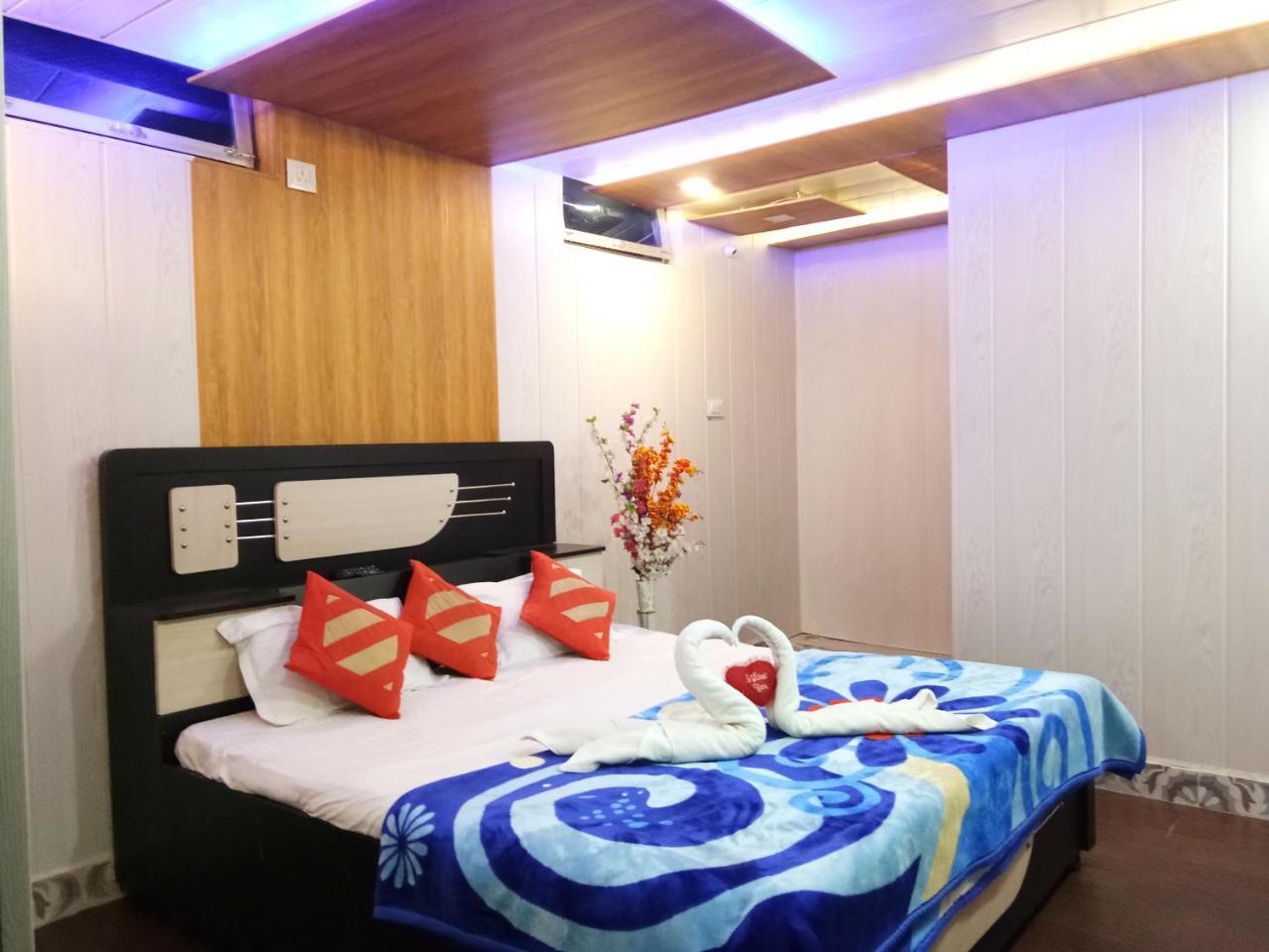 ฮาเวลี ธาราครห์ พาเลซ Hotel บุนดิ ภายนอก รูปภาพ
