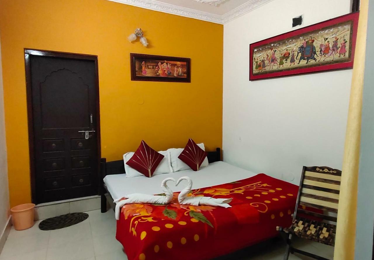 ฮาเวลี ธาราครห์ พาเลซ Hotel บุนดิ ภายนอก รูปภาพ